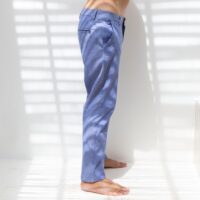 Chino – Gerecycled katoen en linnenmix – lichtblauw