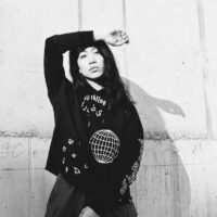 Earthling – Crop Hoodie – Black