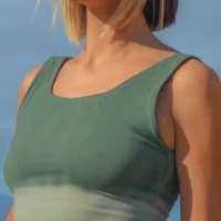 Reversible Crop Tank – Gradient Green