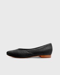 Pumps Black Pina ballerinas made of Pinatex