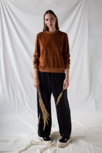 June Velour Sweatshirt in Rust Brown