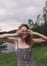 LULU dress in check linen - Afbeelding 2