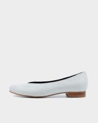 Pumps White Nopal ballerinas made of cactus leather