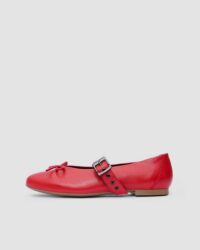 Mara Pumps red ballet flats with a strap