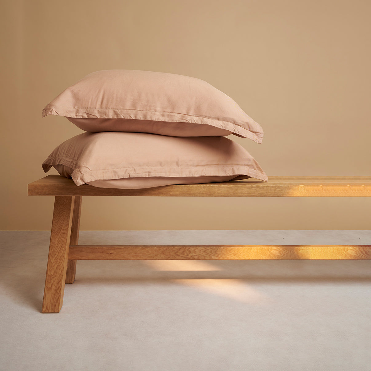 M2607021-0-6.jpg Tencel kussensloop peach 60 x 70 cm (zonder volant) - Afbeelding 1